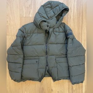 Calvin Klein army green cropped puffer jacket XL